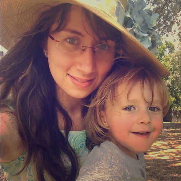 Meet your Posher, Catherine - Picture 1 of 1